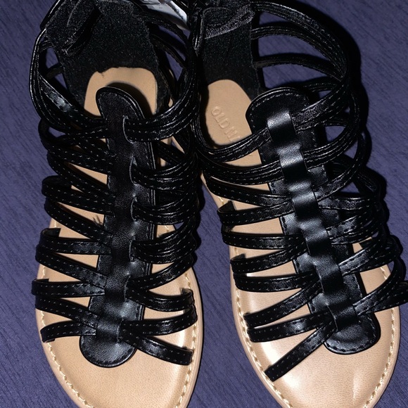 Cute Black Old Navy Sandals - Picture 4 of 6